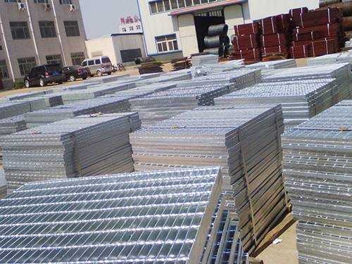 對(duì)插鋼格柵圖片1 對(duì)插鋼格柵圖片1