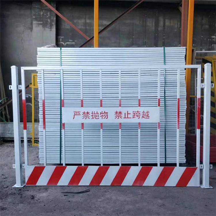 福建工地基坑護欄圖片1 福建工地基坑護欄圖片1