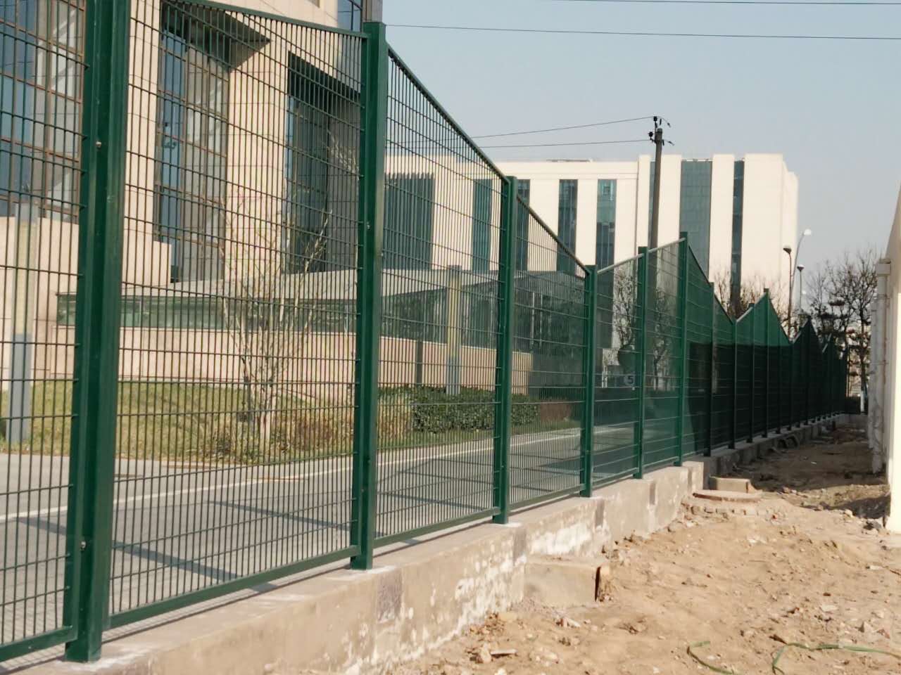 山東垃圾填埋場防飛散網圖片2 山東垃圾填埋場防飛散網圖片2