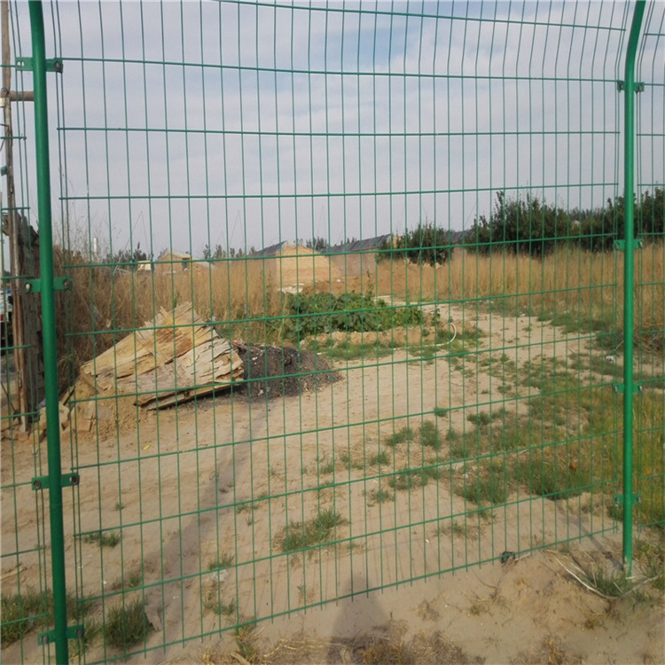 安徽鐵絲護欄網-鐵絲圍欄網圖片2 安徽鐵絲護欄網-鐵絲圍欄網圖片2