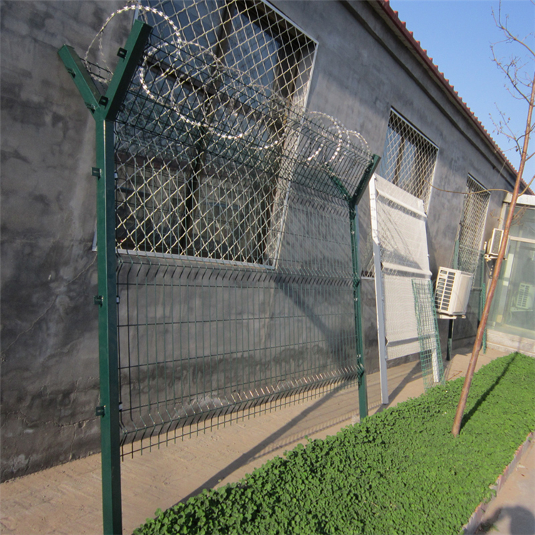 河南機(jī)場(chǎng)鋼絲網(wǎng)護(hù)欄圖片3