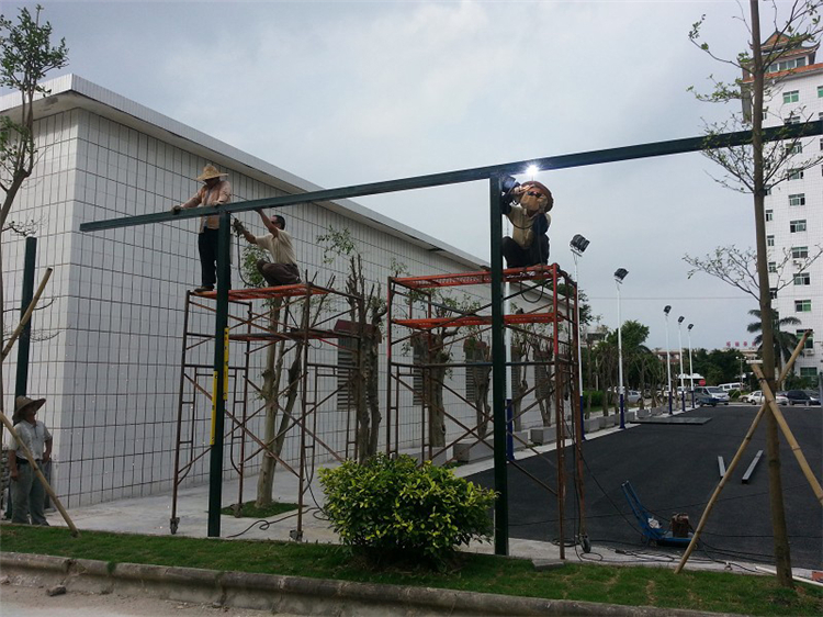 山東球場圍網(wǎng)保養(yǎng)方法圖片2