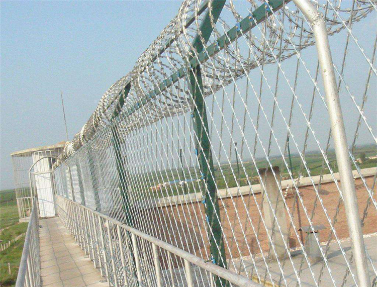 刀片隔離網墻圖片2