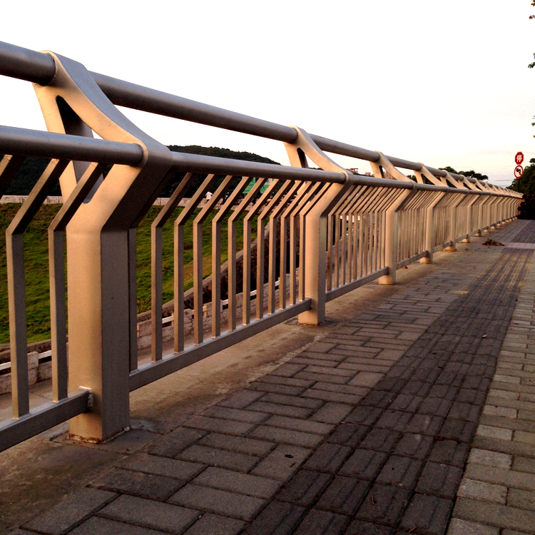 山東橋梁道路護欄