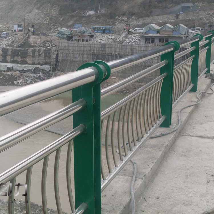 山東橋梁道路護欄圖片2