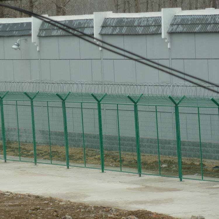 監獄鐵柵欄圖片4