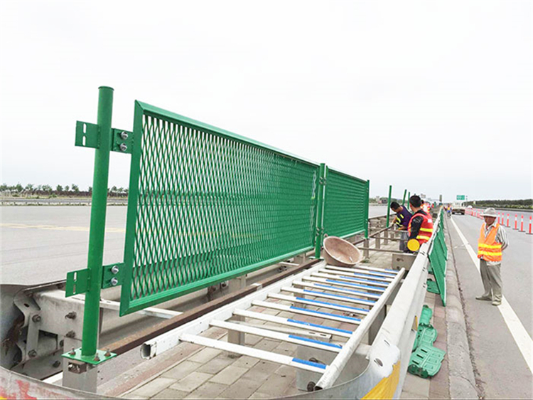 四川高速道路防眩網圖片4