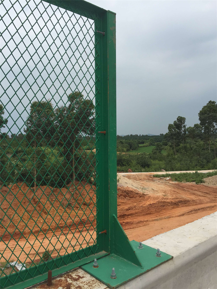 安徽高架橋防拋網制作工藝圖片4 安徽高架橋防拋網制作工藝圖片4