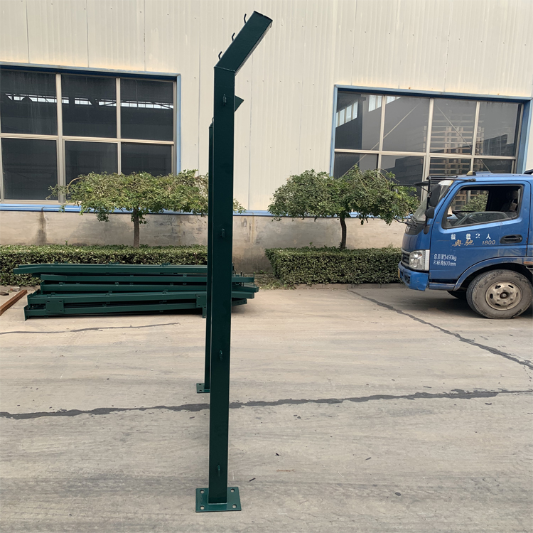 海關(guān)港口圍網(wǎng)圖片4 海關(guān)港口圍網(wǎng)圖片4