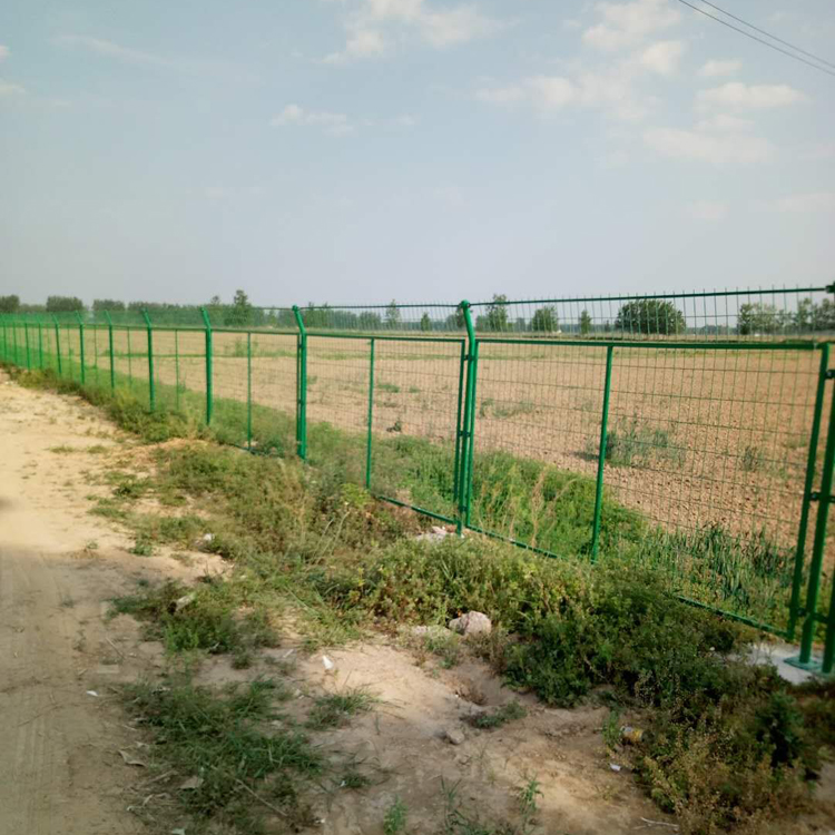 江蘇高速公路隔離護欄網圖片2