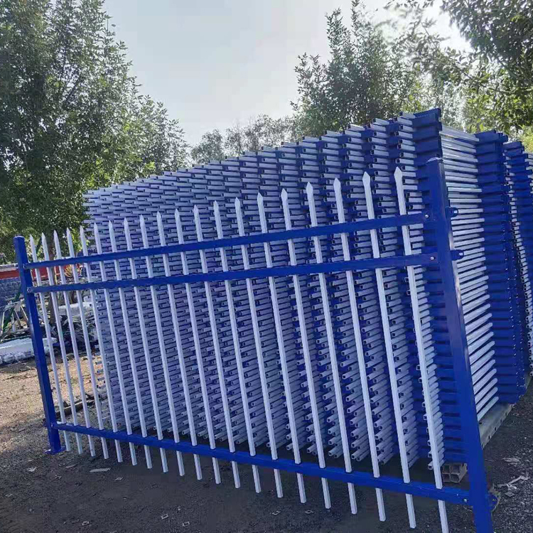 福建廠區(qū)圍墻鋅鋼護欄圖片3