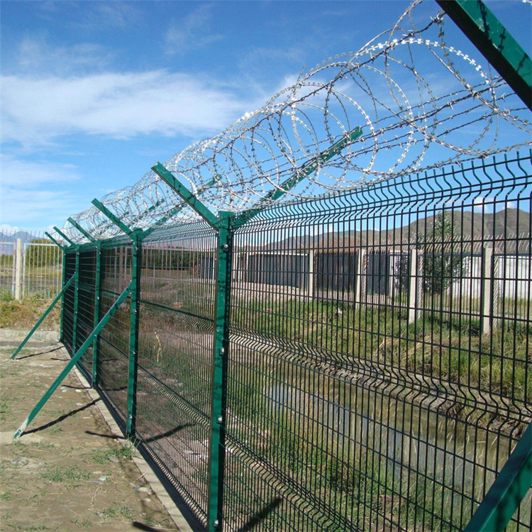 河南焊接機場圍界網(wǎng)圖片2