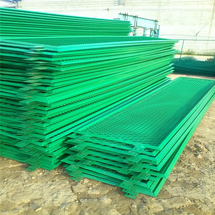 山東鋼板網(wǎng)防眩網(wǎng)圖片4