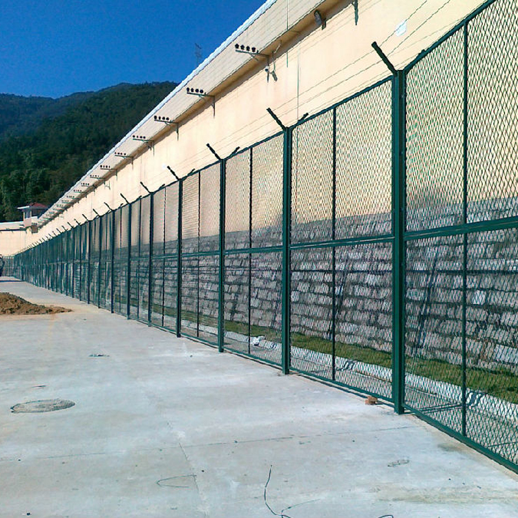 安徽邊境鐵絲圍欄網(wǎng)圖片3 安徽邊境鐵絲圍欄網(wǎng)圖片3