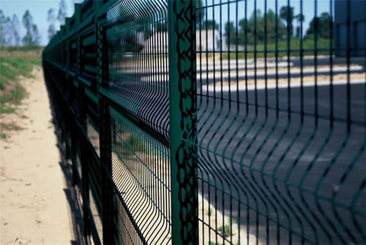 山東廠區外墻護欄網圖片2