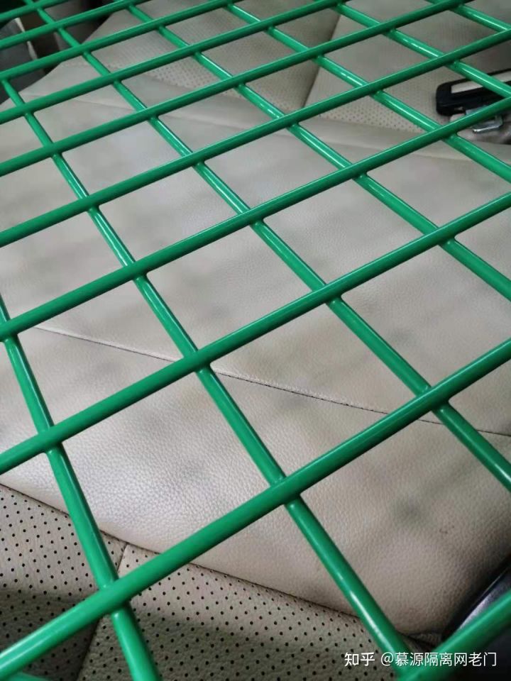 綜合保稅區(qū)圍欄網(wǎng) 海關護欄網(wǎng) 保稅倉庫隔離防盜網(wǎng)圖片4 綜合保稅區(qū)圍欄網(wǎng) 海關護欄網(wǎng) 保稅倉庫隔離防盜網(wǎng)圖片4