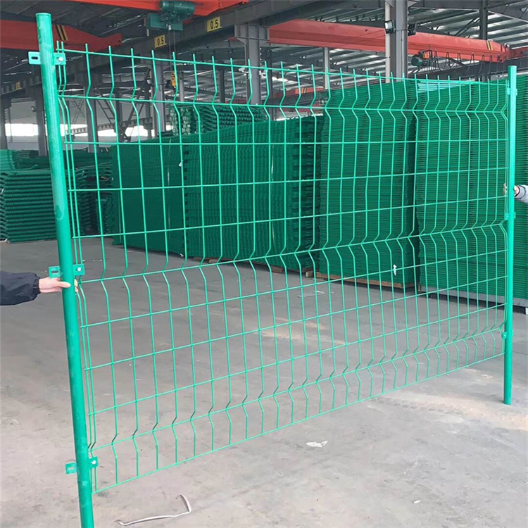 安徽黑龍江水源地框架護(hù)欄網(wǎng)圖片3 安徽黑龍江水源地框架護(hù)欄網(wǎng)圖片3