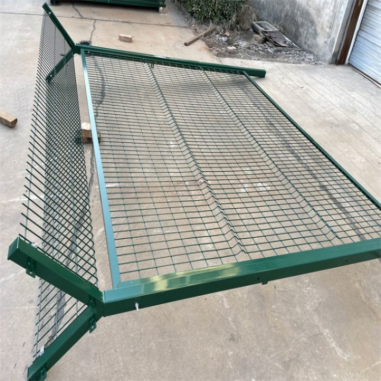 安徽全國軍用機場隔離柵圍欄圖片展示圖片4 安徽全國軍用機場隔離柵圍欄圖片展示圖片4