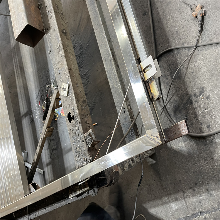 安徽純不銹鋼金屬隔離網不生銹的必選產品圖片3 安徽純不銹鋼金屬隔離網不生銹的必選產品圖片3