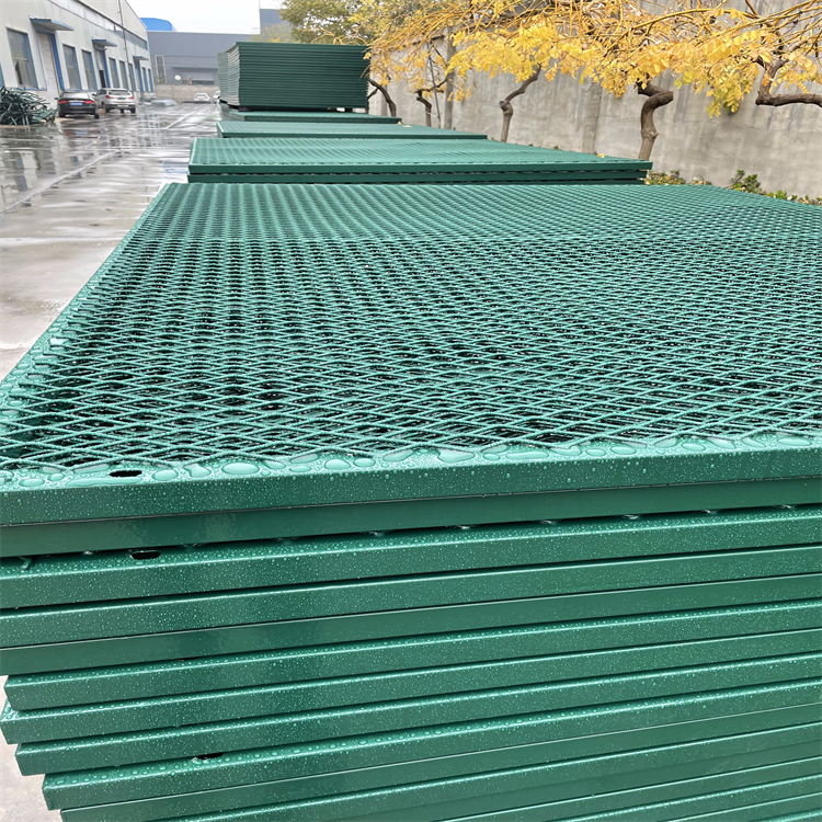 高鐵橋梁封閉式隔離網安裝圖片4 高鐵橋梁封閉式隔離網安裝圖片4