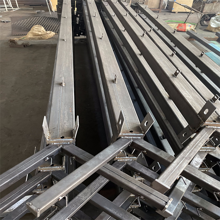 機場隔離柵生產工序圖片4 機場隔離柵生產工序圖片4