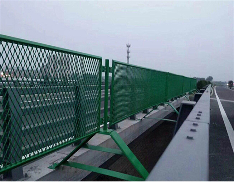 公路護欄網圖片4 公路護欄網圖片4