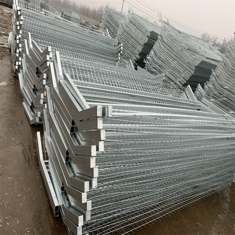 鐵路熱鍍鋅防爬刺的實際應(yīng)用圖片4 鐵路熱鍍鋅防爬刺的實際應(yīng)用圖片4