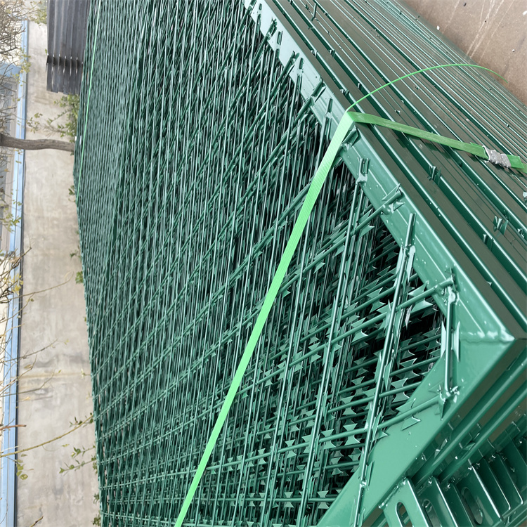 安徽監獄金屬封閉隔離網圖片2 安徽監獄金屬封閉隔離網圖片2