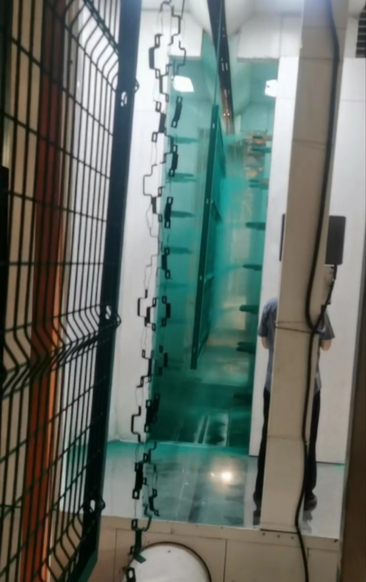 ?機(jī)場(chǎng)隔離柵圍界網(wǎng)產(chǎn)品介紹