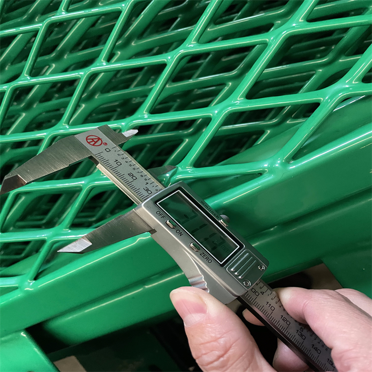 高速公路防眩網(wǎng)保驗(yàn)收圖片4