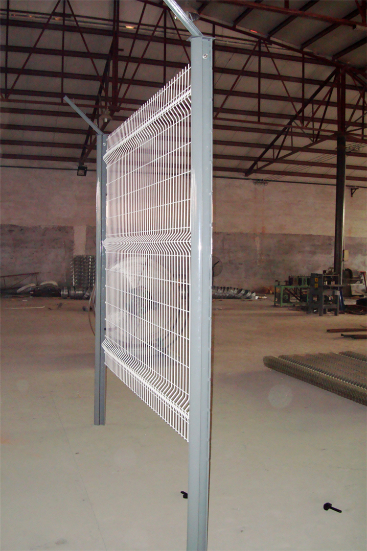 四川機場桃型柱護欄網圍界介紹圖片6