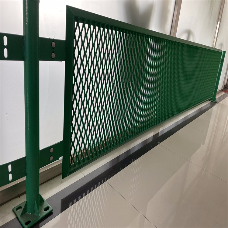 高速公路隔離柵護欄品質保障圖片2 高速公路隔離柵護欄品質保障圖片2