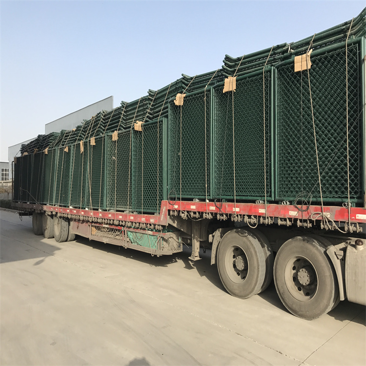 四川足球場勾花圍欄網圖片3 四川足球場勾花圍欄網圖片3