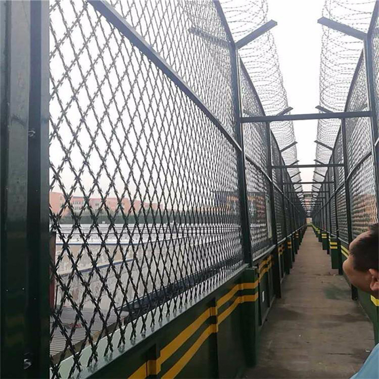 監獄焊接刀片隔離網不銹鋼刀刺圖片2 監獄焊接刀片隔離網不銹鋼刀刺圖片2