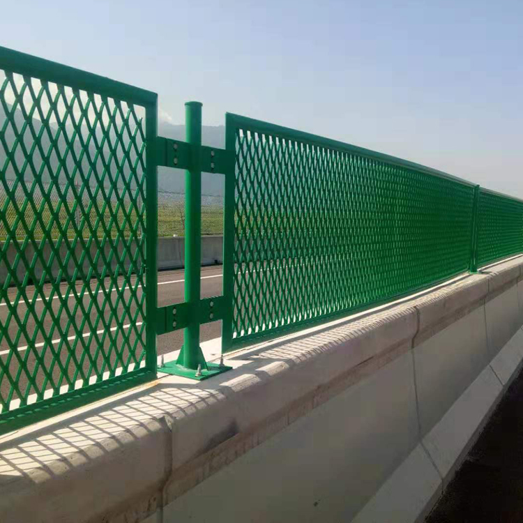 高速公路防眩網(wǎng)護(hù)欄價(jià)格圖片2 高速公路防眩網(wǎng)護(hù)欄價(jià)格圖片2