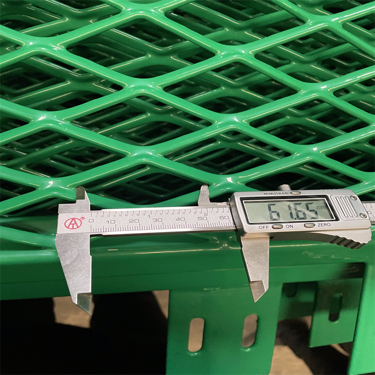 高速公路防眩網(wǎng)護(hù)欄價(jià)格圖片4 高速公路防眩網(wǎng)護(hù)欄價(jià)格圖片4