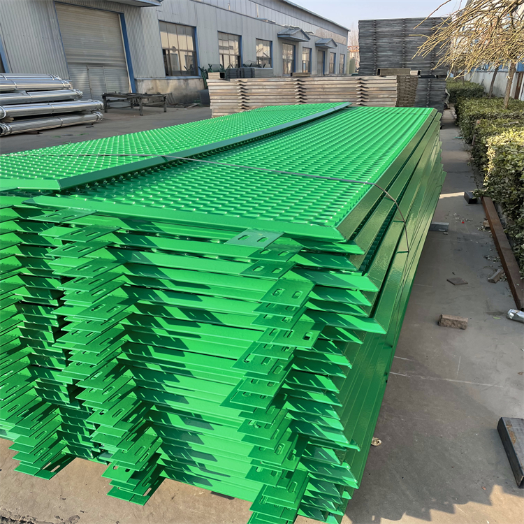 高速公路防眩網(wǎng)護(hù)欄價(jià)格圖片6 高速公路防眩網(wǎng)護(hù)欄價(jià)格圖片6