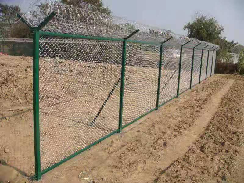 安徽機場鋁包鋼勾花圍界網圖片2 安徽機場鋁包鋼勾花圍界網圖片2