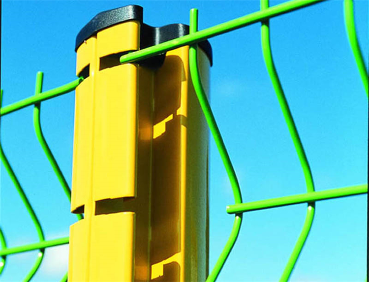 三折彎桃型柱隔離網現貨圖片6 三折彎桃型柱隔離網現貨圖片6