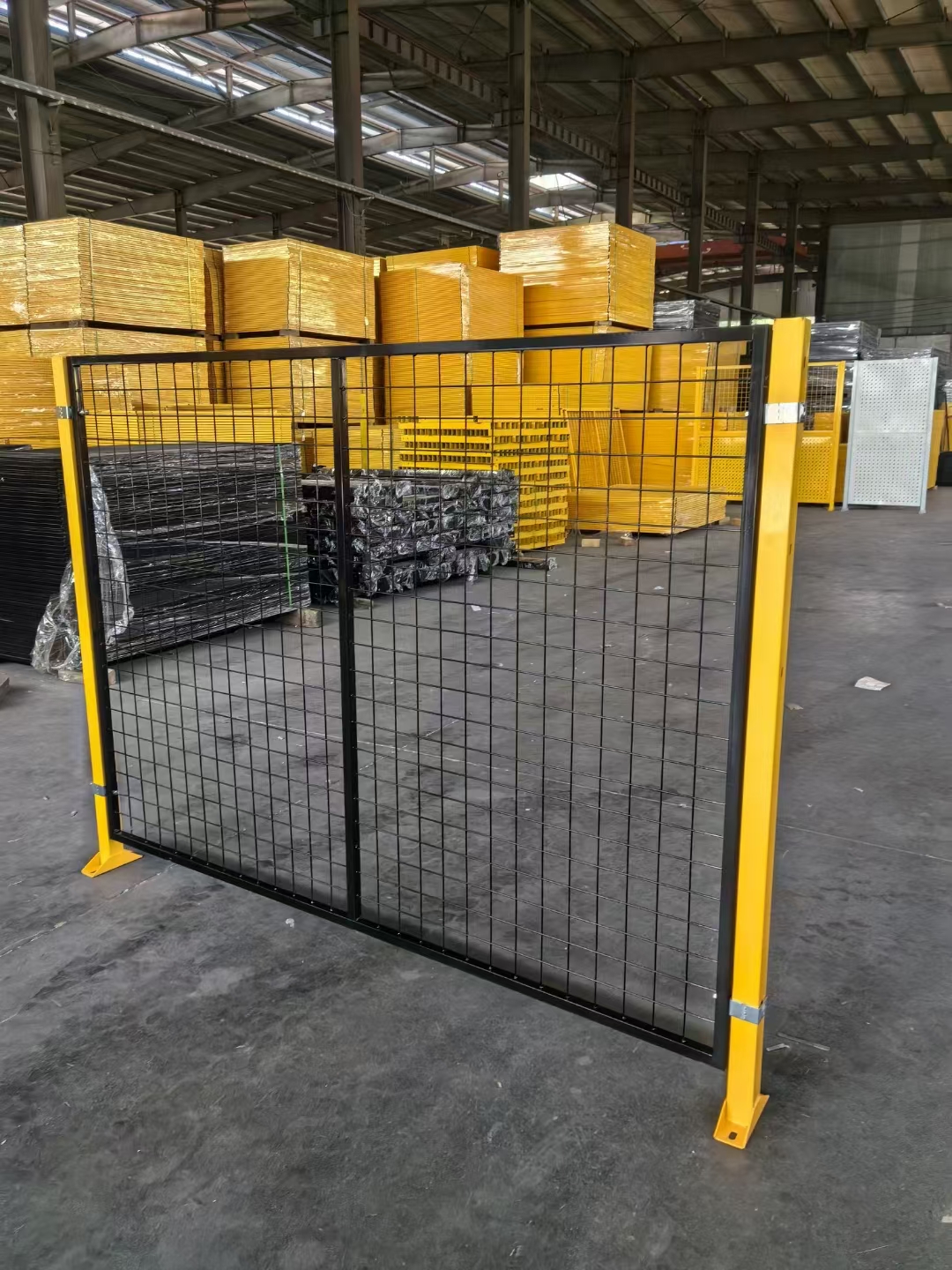 碼垛機器人車間隔離網圍欄圖片4