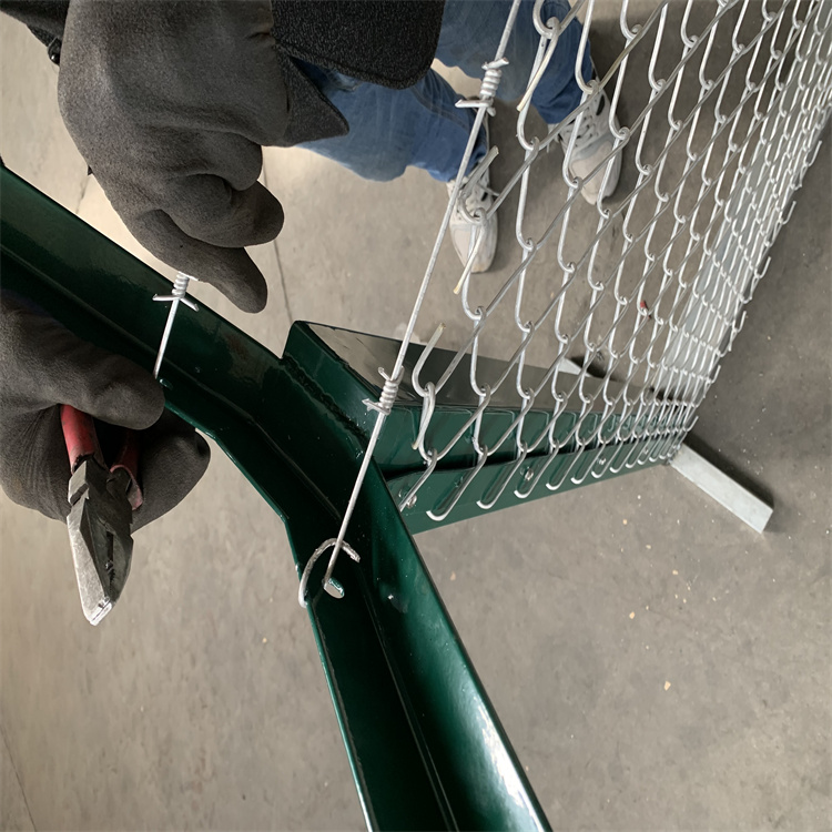 安徽機(jī)場(chǎng)鋁包鋼勾花網(wǎng)圍界圖片2 安徽機(jī)場(chǎng)鋁包鋼勾花網(wǎng)圍界圖片2